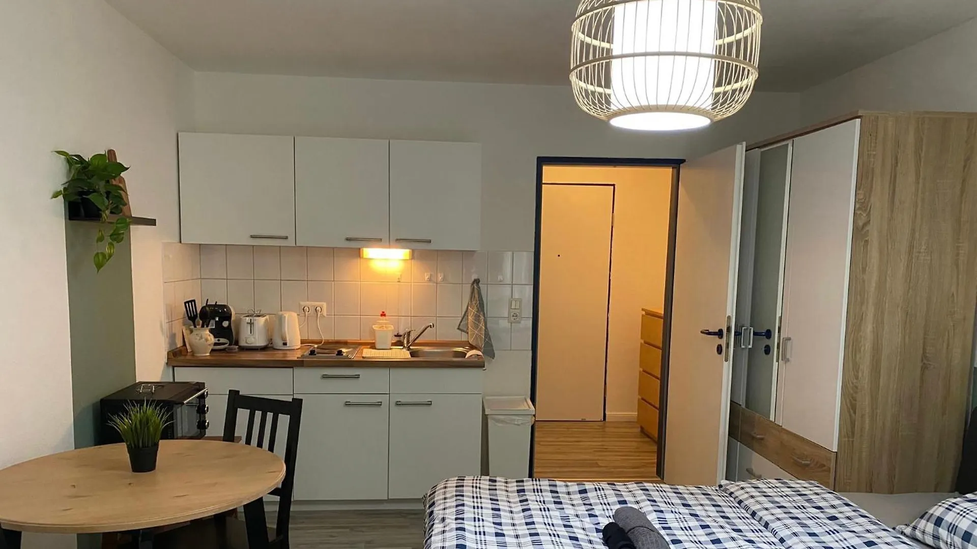 Sweet Home Apartment Hannover West - Contactless Check-In Germany